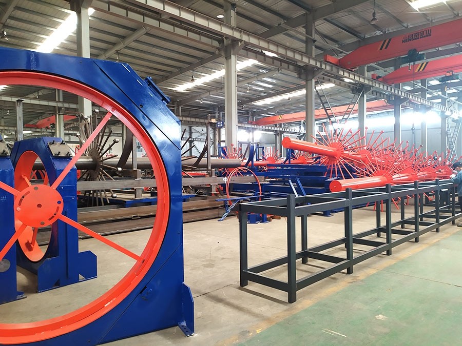 在橋梁施工中，為什么越來越多的人選擇使用鋼筋籠滾焊機(jī)？